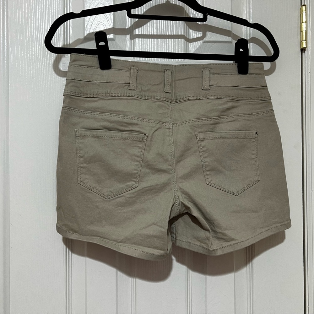 d. jeans Women's High-Waisted Khaki Shorts - Picture 4 of 4